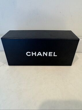 CHANEL Black and White Logo Box 7.5x3.5x2.5